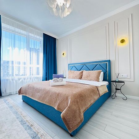 Grand Turan Business Apartments Akmola Esterno foto